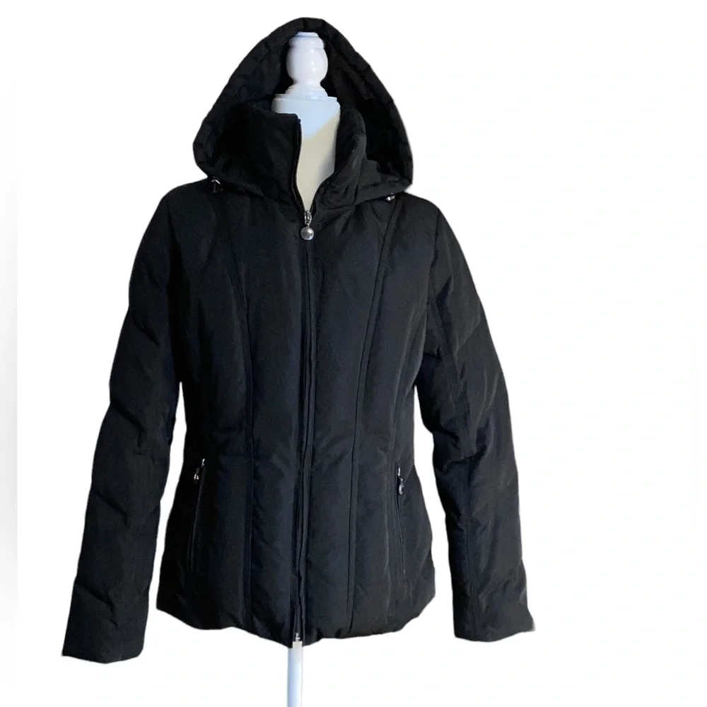 Calvin Klein Puffy jacket:Sz Med, Chetah lining, inside & outside slip pockets,
